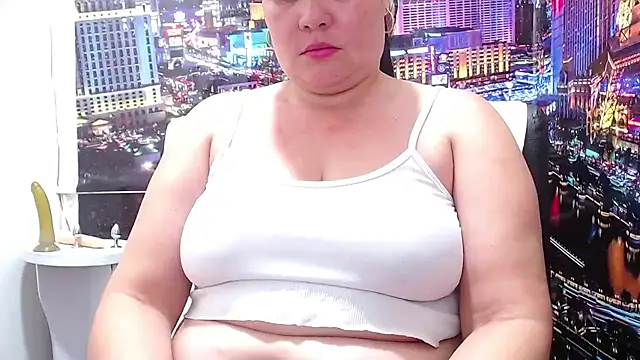 tila_nastyy webcam