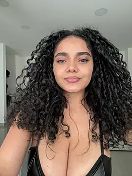 curlyierr (F young) - Deep throat in Doggy style