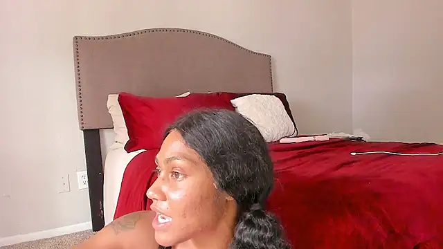 yiauana - Yiauana's free webcam - UK Sex Cams