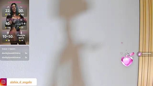 Alahia_Dangelo webcam