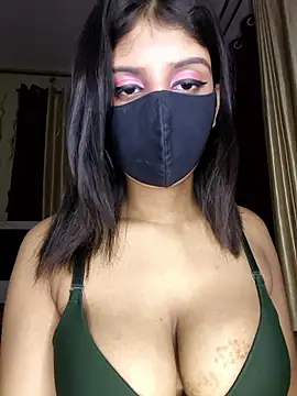 Zaayaa_2 webcam