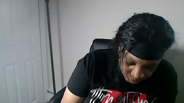 Sexymona1218 webcam