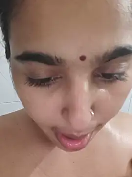 Cute-Simmi69 webcam