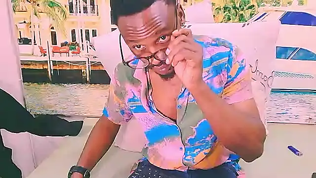 EbonyTiger69 webcam