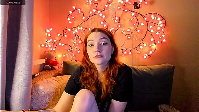 Ungoliant_Kiss webcam