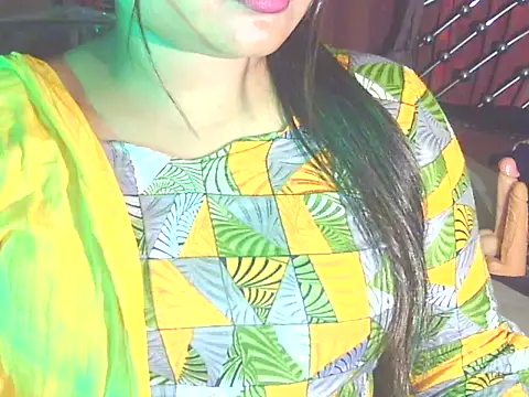 Nusrat_Faria webcam