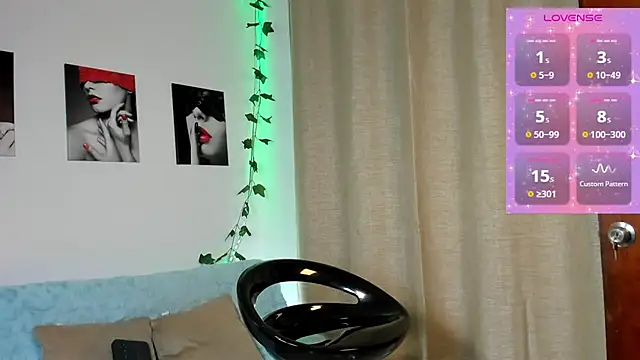 Rebeca_Marchetti webcam