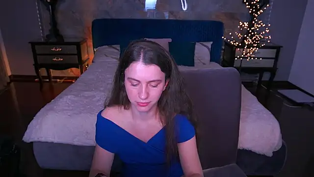 LittleJulii webcam
