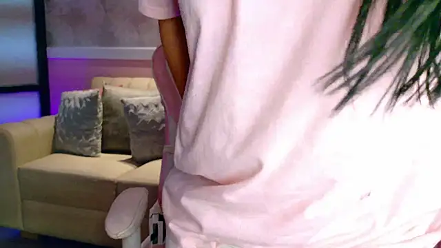 MeghanRoosee webcam