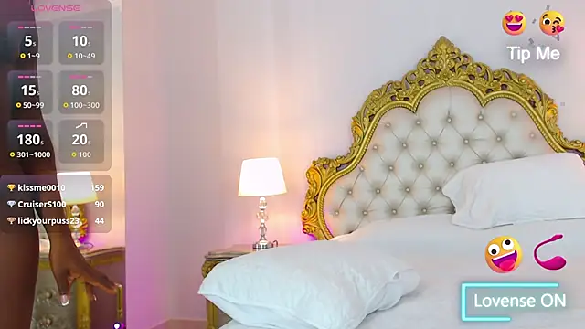 GiselleLeiner webcam