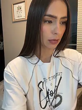 Mau_White live sex cam