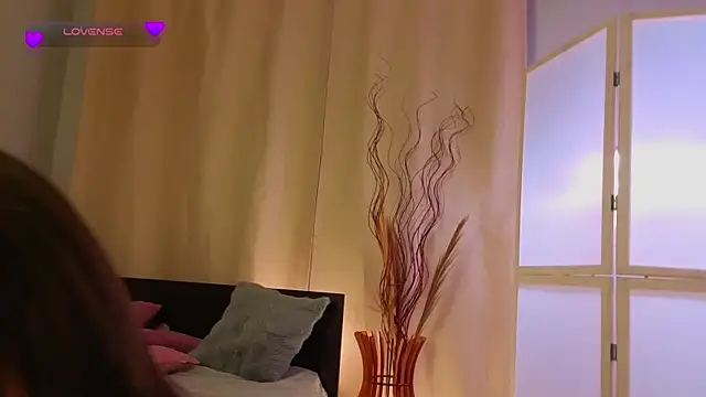 eminicel - Eminicel's free webcam - UK Sex Cams
