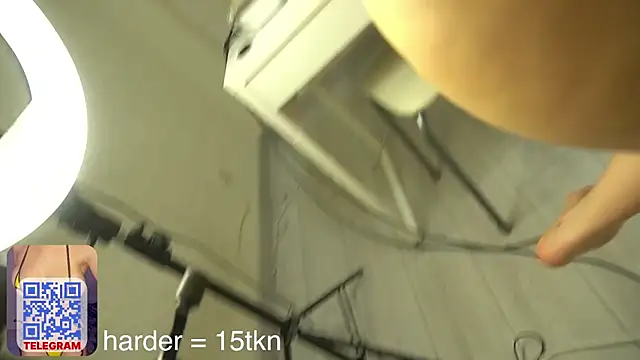 cream_fucks webcam