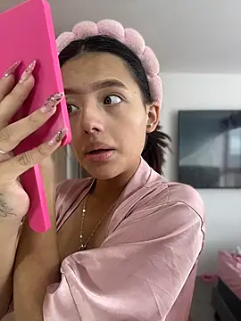 Sofia18_pinkk live sex cam