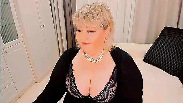 BIGTITSBBW webcam