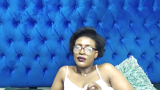 spicyqueenxxxx - SpicyQueenxxxx's free webcam - UK Sex Cams