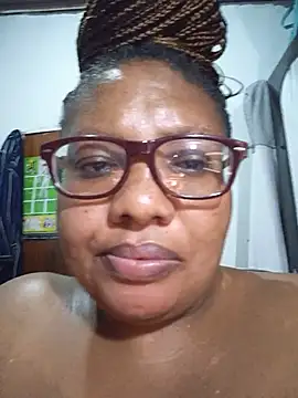 YELLOW_BONE webcam