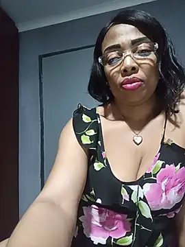 SEXYMOANSXX webcam