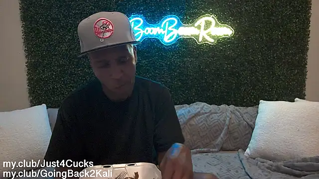 boomboomr00m webcam