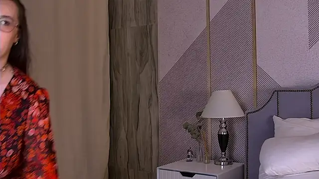 Queen_Monica_ webcam