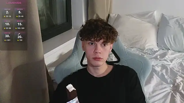 cute_thomas webcam