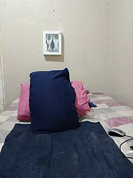 FreakyAngel3X webcam