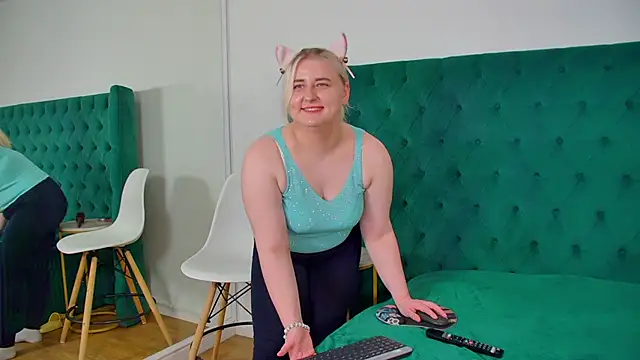 LioraArdyn webcam