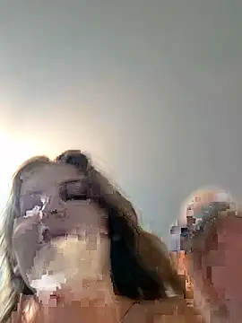 mooniekiss webcam