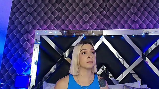 victoriaa_lee_ webcam