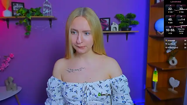 mila_glow1 webcam