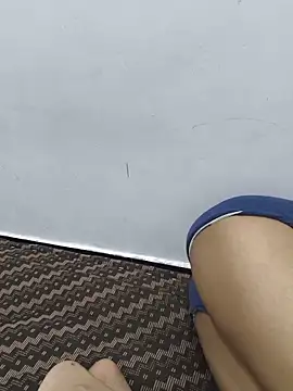 queen-reenu webcam
