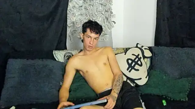 Pride_couple webcam