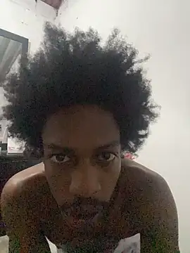 Larry-n-clouds webcam