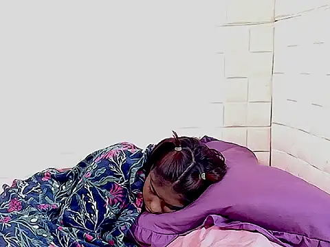 IndianMystica4u2 webcam