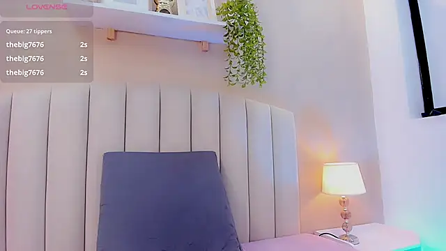 Mia_thompson_19 webcam