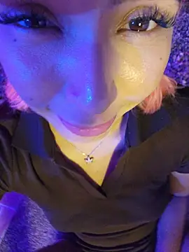 Kitty_San_xXx webcam