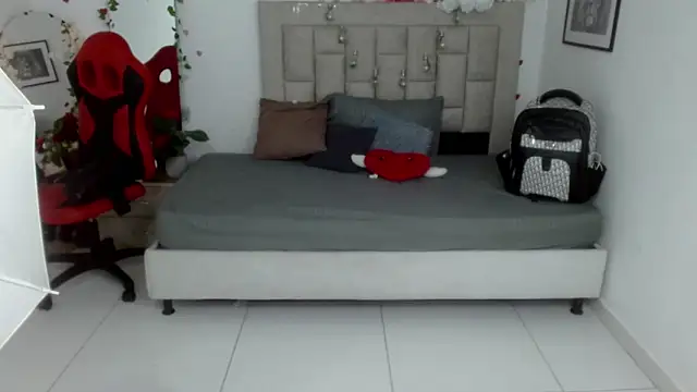 Enzo_fox webcam
