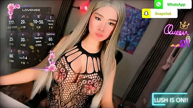 xBigSurpriseLorainex webcam