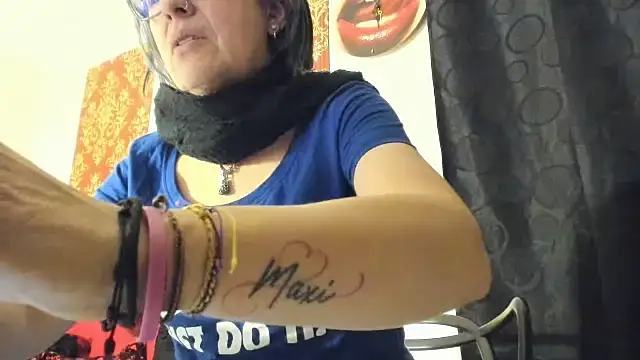 Hades_Lyra webcam