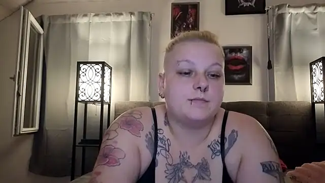 Lady_Peggi webcam