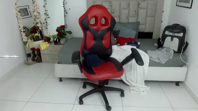 Enzo_fox webcam