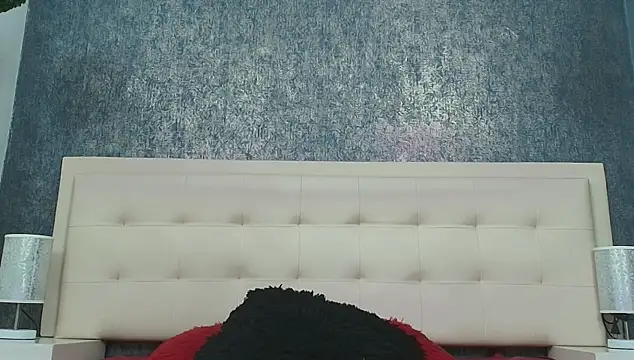 Cloeandtyfanny webcam