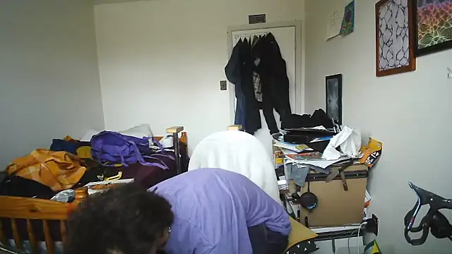 JohnnyMoves webcam