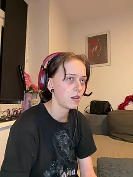 Queenadri webcam