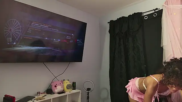 mia_hart webcam