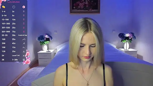 Julie_Blaze webcam
