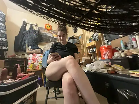 Snowbunnycake_131 webcam
