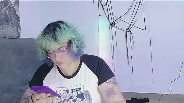 XxGreenGoodxX webcam