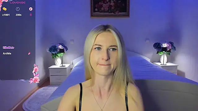 Julie_Blaze webcam