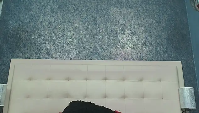 Cloeandtyfanny webcam